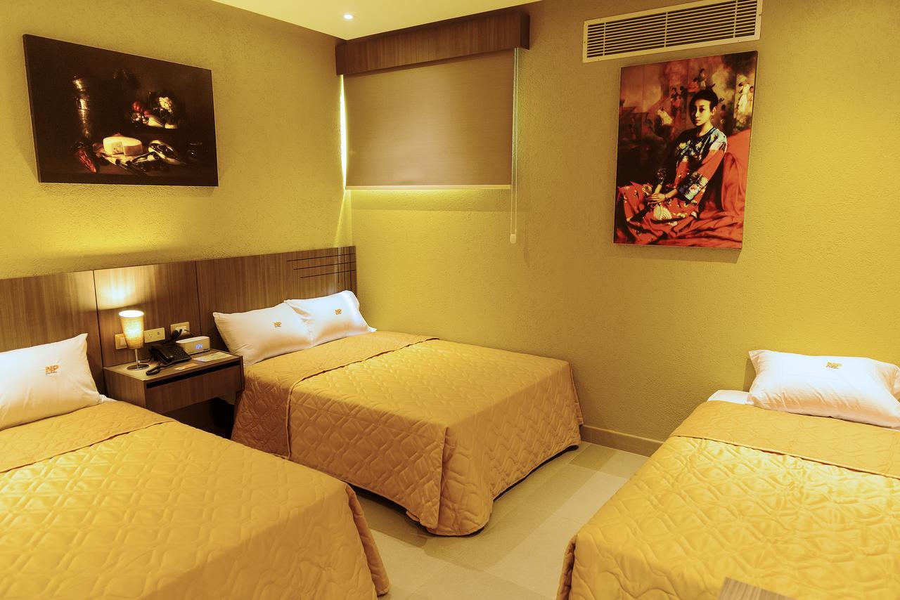 Np Hotel Y Suites Γκουαγιακίλ Εξωτερικό φωτογραφία